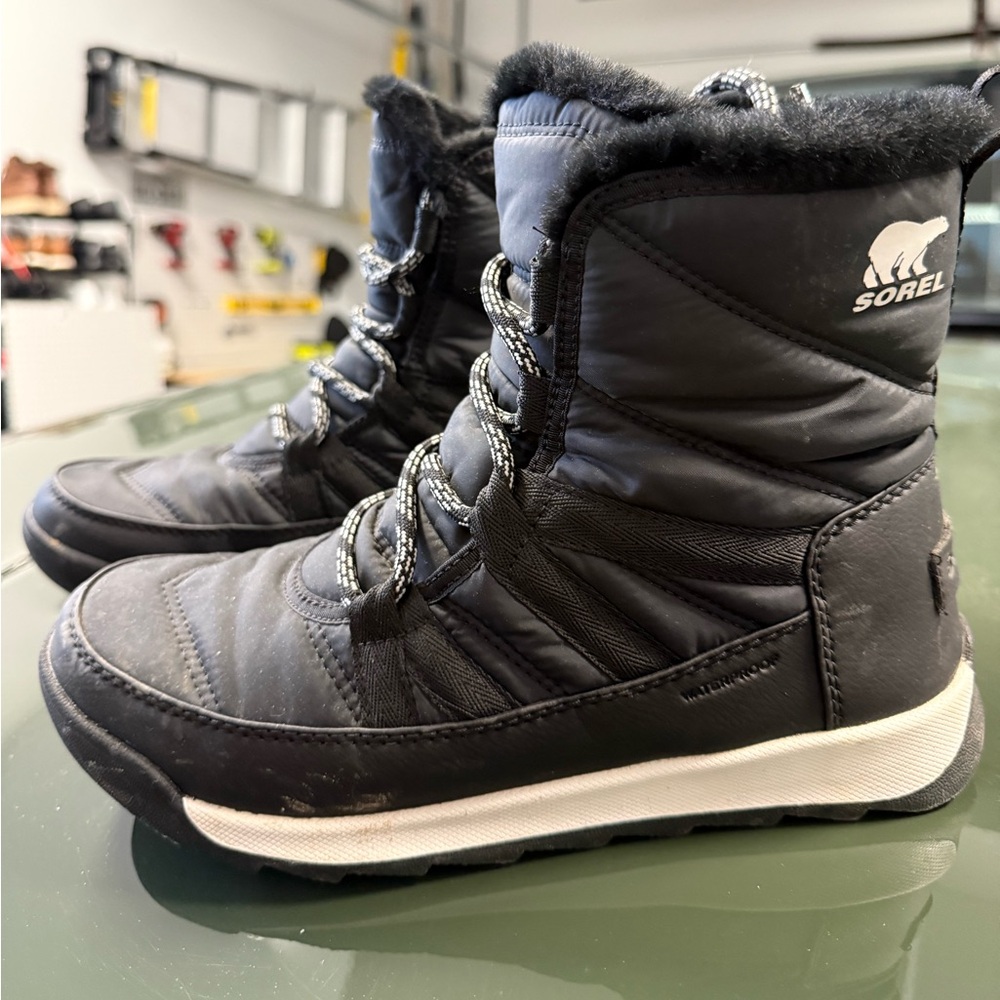 Sorel Black and White Insulated Boots